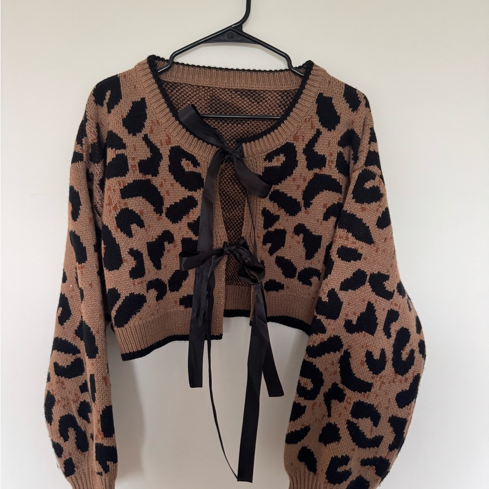 Women Leopard Tie Front Long Sleeve Cardigan Size M
